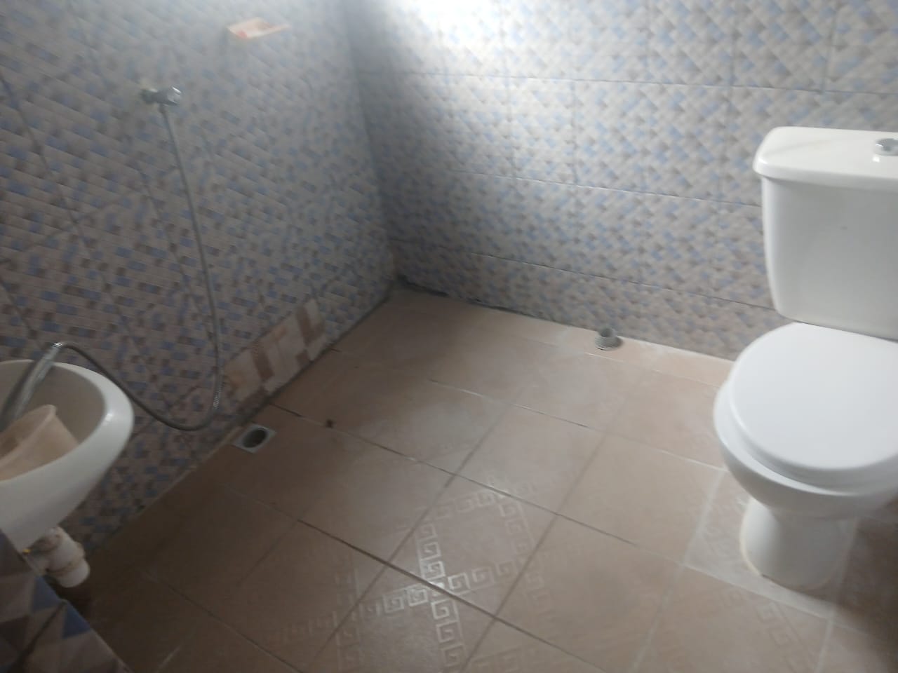 appartement 3pieces au NOUVEAU CHU DJOROBITE 2