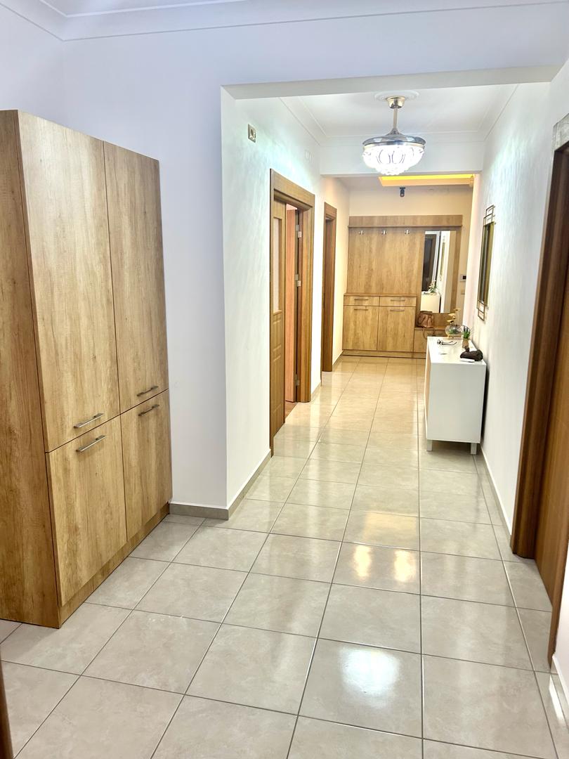 RESIDENCE MEUBLEE ZONE 4  ABIDJAN  4 PIECES AVEC PISCINE